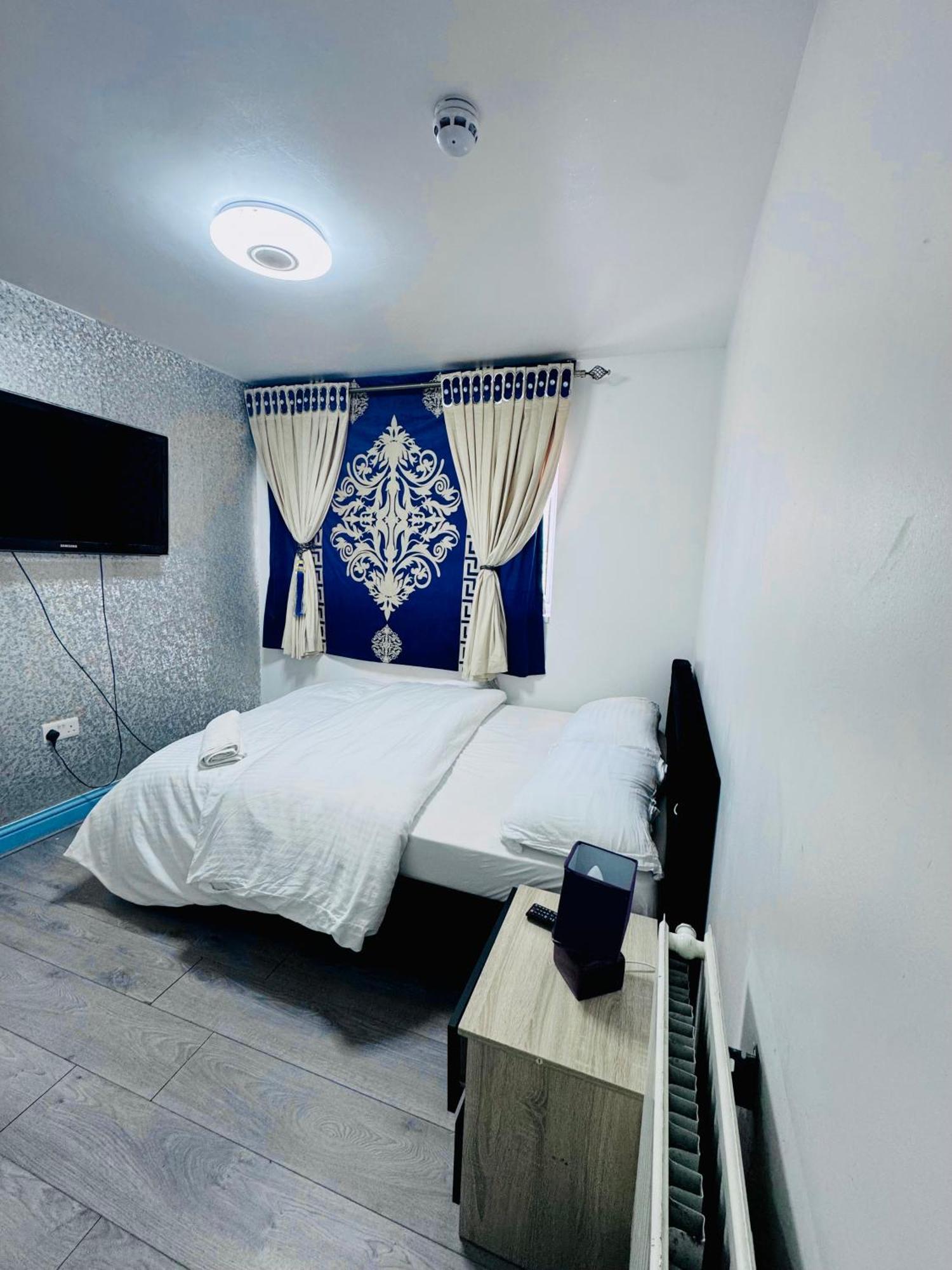 Unique Private Rooms Μπόλτον Εξωτερικό φωτογραφία