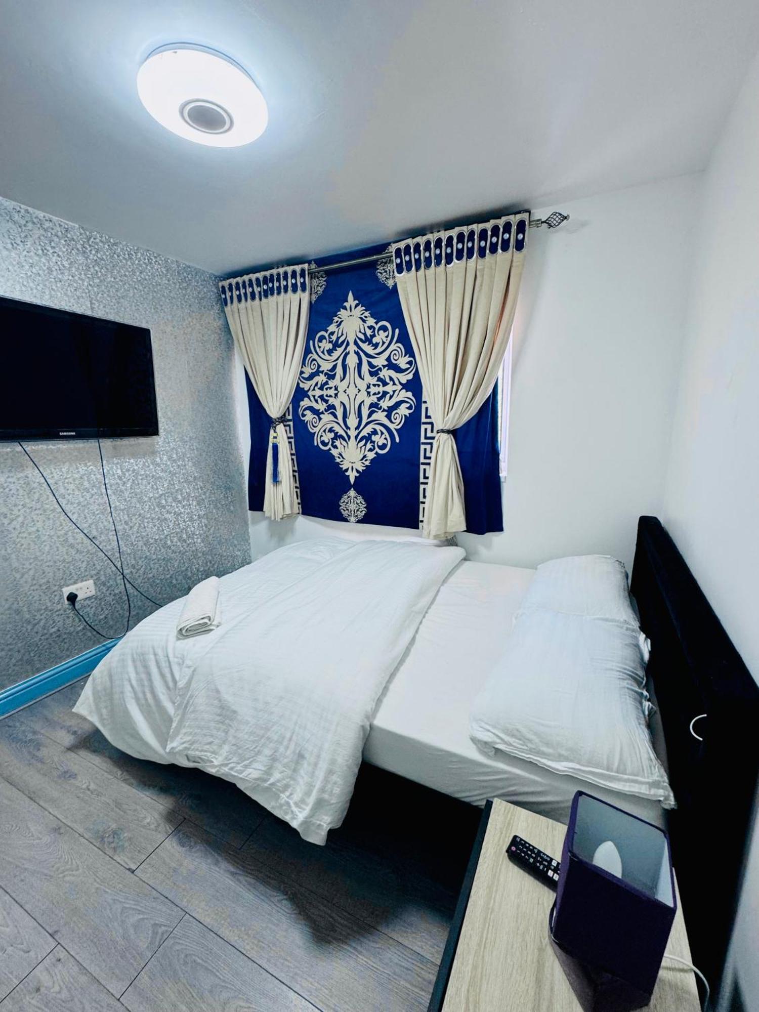 Unique Private Rooms Μπόλτον Εξωτερικό φωτογραφία